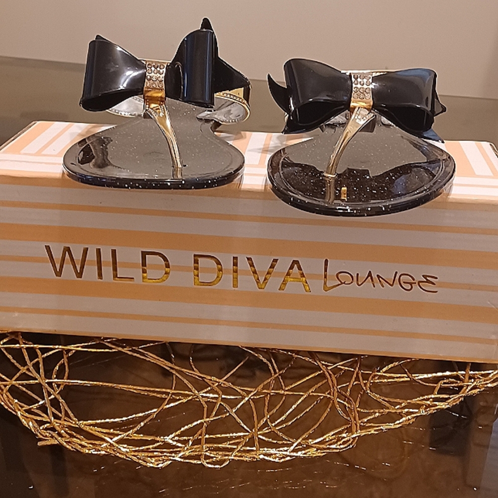 Wild Diva Lounge Style# JOANIE-41 Sandal Color:Black Sizes: 6 & 7